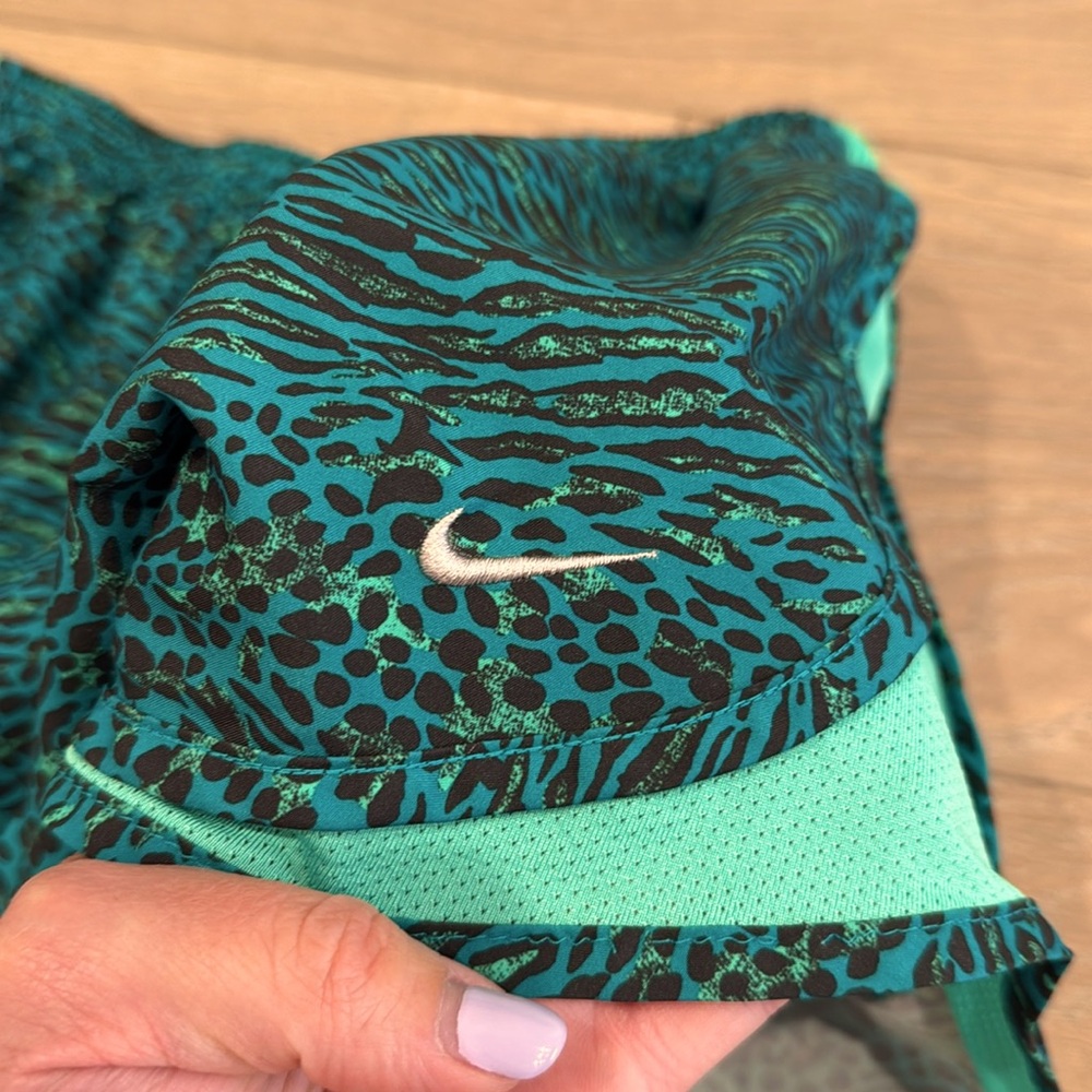 NIKE Green Teal Cheetah Print Tempo Dri-Fit Active Workout Running Gym Shorts S - Picture 8 of 10